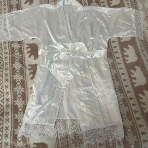 Kimono satin lace robe